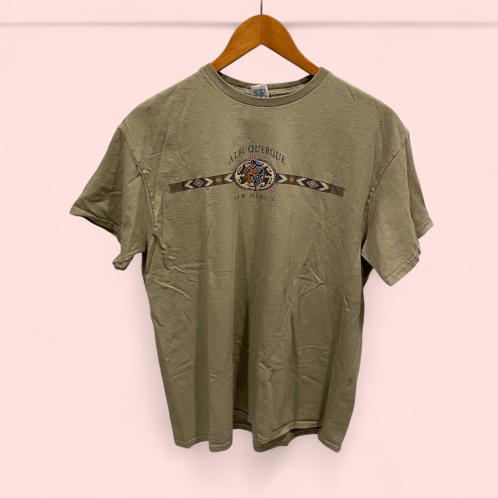 Y2K-ish Albuquerque NM southwest t-shirt tan camel travel aztec Delta Pro